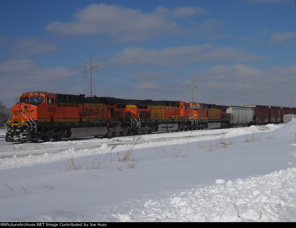 BNSF 5942 East